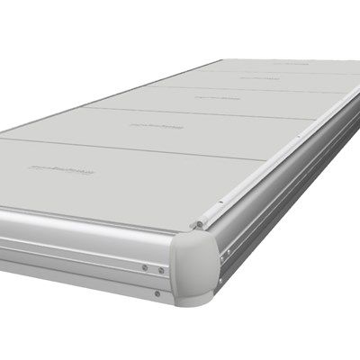 EasyFloat flytbrygga med grepplist längs långsidan för ökat säkerhet och enklare på- och avstigning, uppskattad av kanotister och kajakpaddlare, kan kombineras med fender