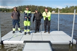 Arbetsteam vid badbrygga i Götene Kommun