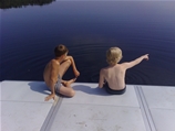 Badbrygga i Synsholmen, St Annas Skärgård – Sommarlov vid vattnet