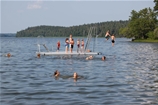 Badflotte med hopptorn i Håbo Kommun – Sommarens vattenlek