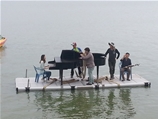 Flotte med pianobar, Korea